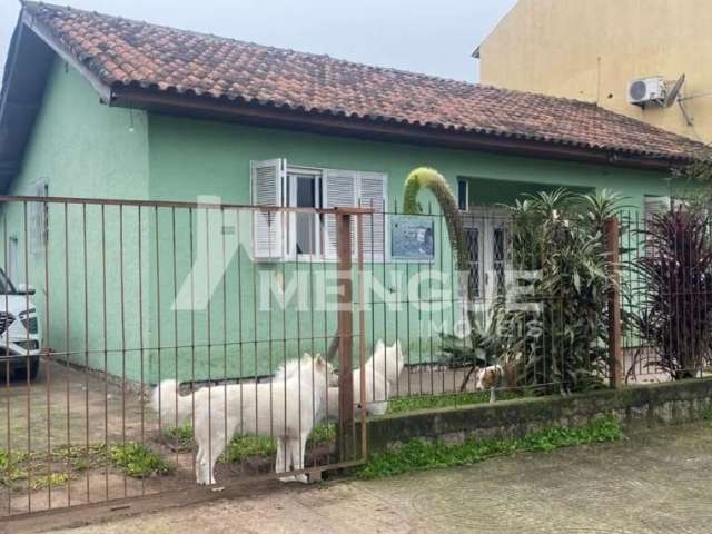 Casa com 3 quartos à venda na Rua Abaeté, 640, Sarandi, Porto Alegre por R$ 450.000