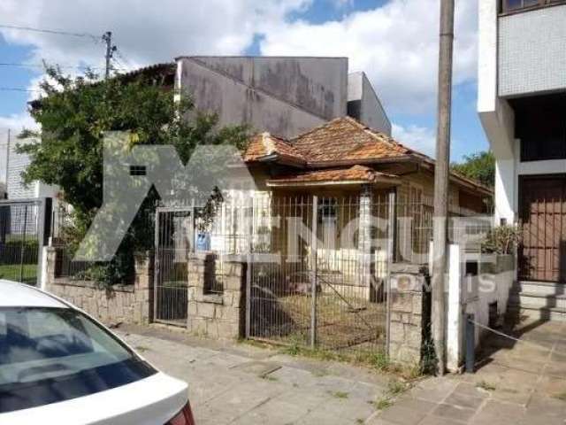 Terreno à venda na Rua Morretes, 329, Santa Maria Goretti, Porto Alegre por R$ 465.000