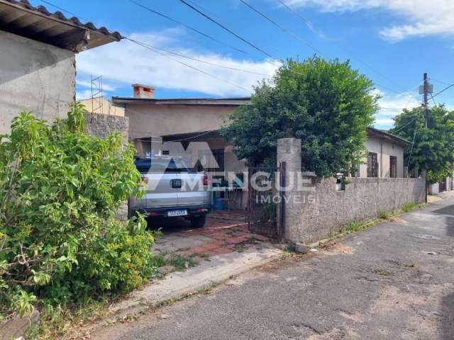 Casa com 3 quartos à venda na Rua Affonso Paulo Feijó, 490, Sarandi, Porto Alegre por R$ 250.000