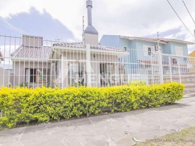 Casa com 3 quartos à venda na Rua José Ernesto Nedel, 105, Jardim  Leopoldina, Porto Alegre por R$ 650.000