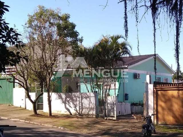 Casa com 3 quartos à venda na Rua Ernesto Pellanda, 262, Vila Jardim, Porto Alegre por R$ 500.000