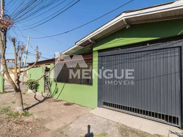 Casa com 2 quartos à venda na Vinte Um de Abril, 1600, Sarandi, Porto Alegre por R$ 240.000