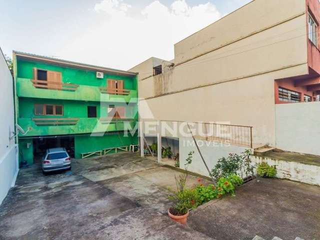 Casa com 5 quartos à venda na Rua Limoeiro, 101, Cristo Redentor, Porto Alegre por R$ 740.000