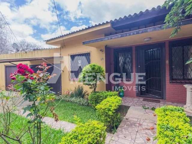 Casa com 3 quartos à venda na Praça Paulo de Aragão Bozano, 46, Vila Ipiranga, Porto Alegre por R$ 730.000