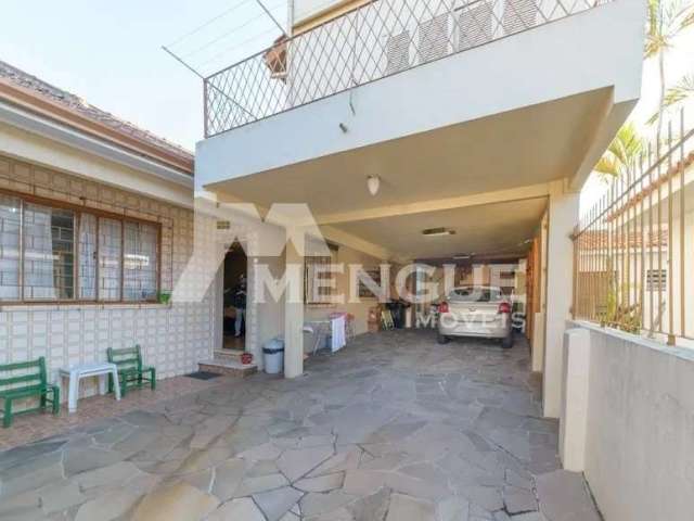 Casa com 3 quartos à venda na Avenida Benno Mentz, 1707, Vila Ipiranga, Porto Alegre por R$ 650.000