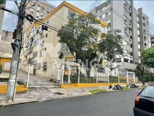 Apartamento com 2 quartos à venda na Rua Cipó, 861, Passo da Areia, Porto Alegre por R$ 210.000