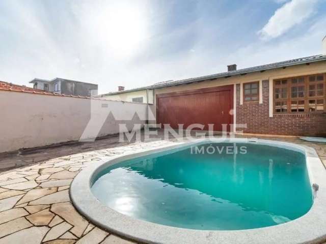 Casa com 3 quartos à venda na Vicente Marsiglia Filho, 206, Alto Petrópolis, Porto Alegre por R$ 655.000