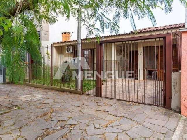 Casa com 3 quartos à venda na Rua Fernando Cortez, 421, Cristo Redentor, Porto Alegre por R$ 979.000