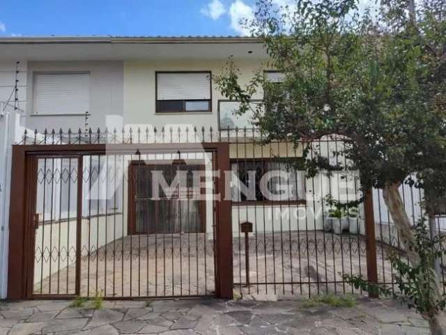 Casa com 3 quartos à venda na Avenida Doutor Walter Só Jobim, 480, Jardim Lindóia, Porto Alegre por R$ 900.000