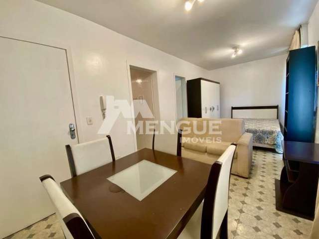 Apartamento com 1 quarto à venda na Avenida Grécia, 925, Passo da Areia, Porto Alegre por R$ 175.000