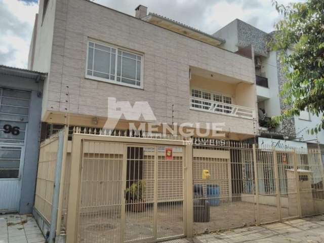 Casa com 4 quartos à venda na Avenida Delmar Rocha Barbosa, 106, Parque Santa Fé, Porto Alegre por R$ 750.000