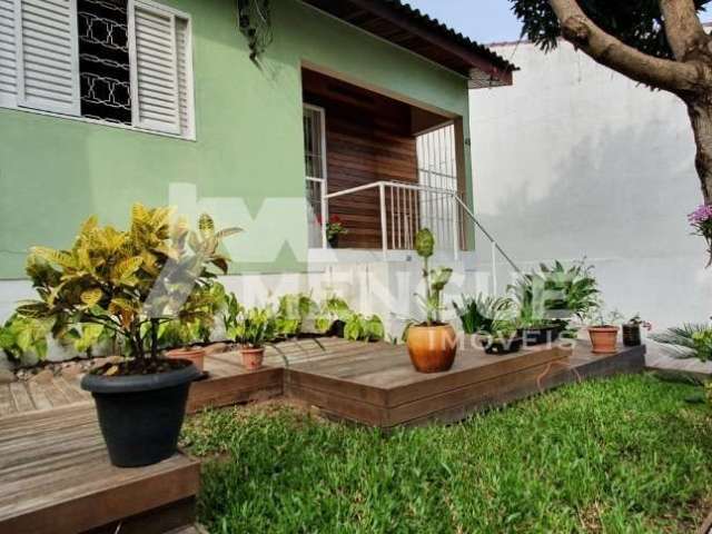 Casa com 3 quartos à venda na Rua José Juliano, 45, São Sebastião, Porto Alegre por R$ 800.000