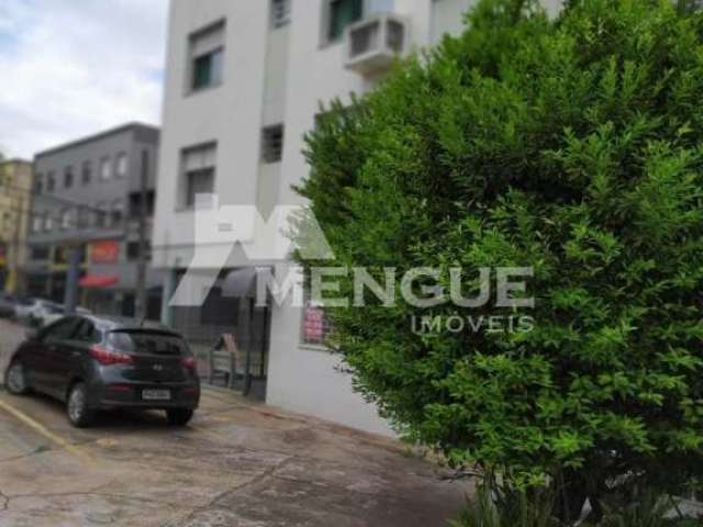 Apartamento com 2 quartos à venda na Rua Itiberê da Cunha, 240, São Sebastião, Porto Alegre por R$ 280.000