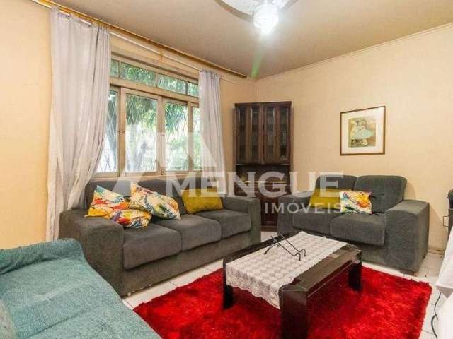 Casa com 4 quartos à venda na Rua Ari Barroso, 202, Sarandi, Porto Alegre por R$ 650.000