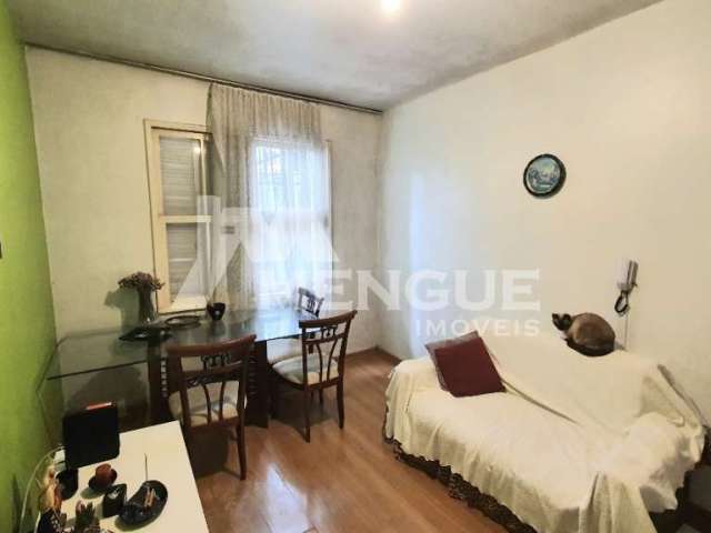 Apartamento com 2 quartos à venda na Avenida Baltazar de Oliveira Garcia, 1418, São Sebastião, Porto Alegre por R$ 200.000