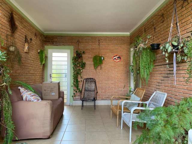 Casa com 3 quartos à venda no Jardim Macedo, Ribeirão Preto  por R$ 450.000