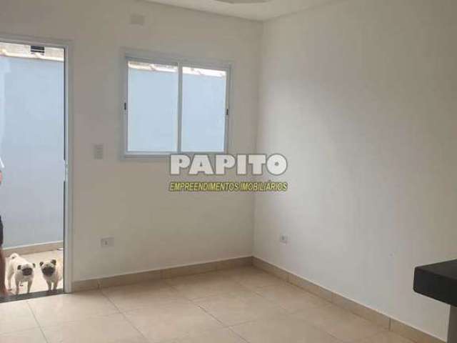 Sobrado com 2 dorms, Quietude, Praia Grande - R$ 330 mil, Cod: 60013267