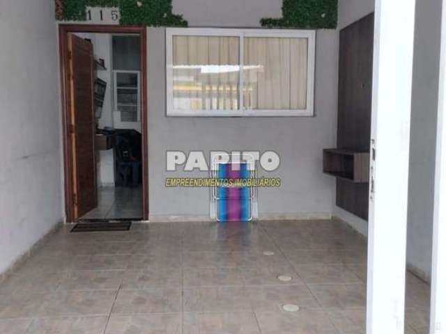 Casa com 2 quartos à venda na Vila Antártica, Praia Grande , 73 m2 por R$ 330.000