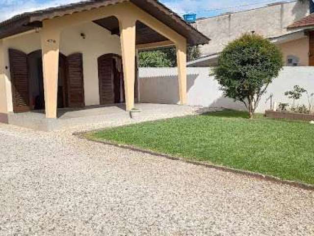 Casa com 3 dormitórios 187 m²  e Amplo Terreno - Fazenda Velha - Araucária/PR