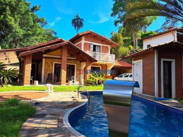 Casa com 3 dormitórios à venda, 300 m² por R$ 1.000.000,00 - Jardim dos Ipês - Embu das Artes/SP