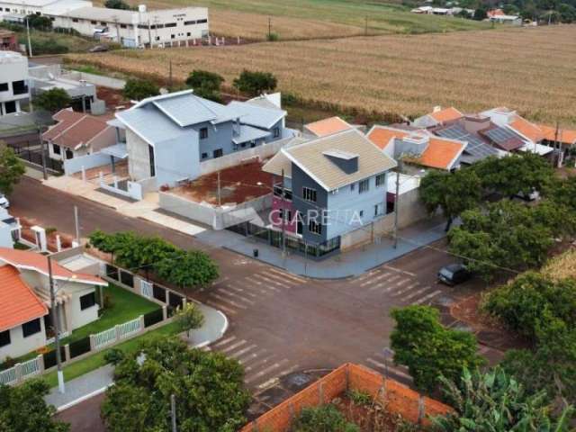 Sobrado com localização tranquila à venda, NOVO SOBRADINHO, TOLEDO - PR