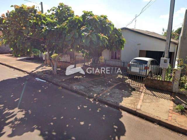 Casa com terreno amplo à venda, VILA PIONEIRO, TOLEDO - PR