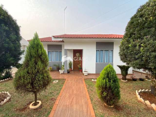 Casa muito espaçosa para venda na VILA INDUSTRIAL em TOLEDO-PR