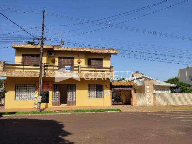 Sobrado em excelente localização e com grande sobra de terreno, Vila Industrial