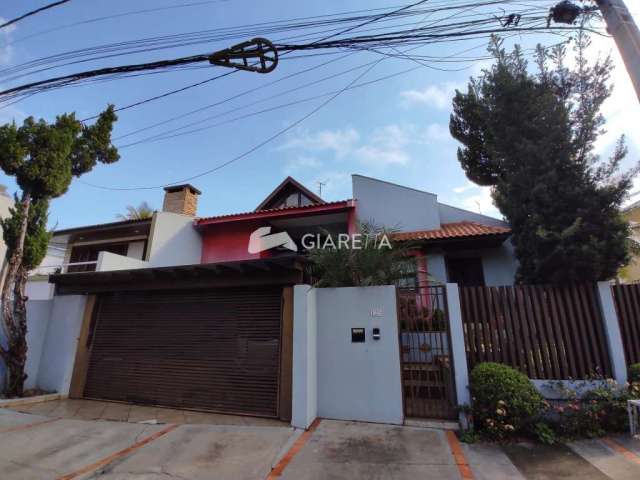 Casa no Jd. La Salle, em frente ao horto e lago municipal de Toledo-PR