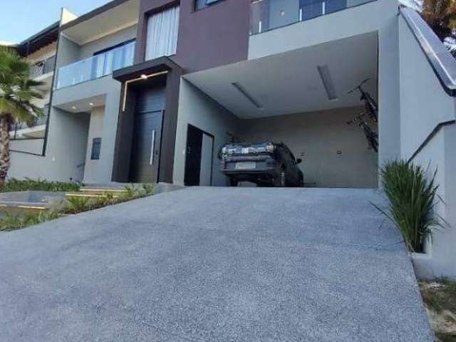 Exuberante casa novíssima e bem requintada na cidade de Valinhos/sp.