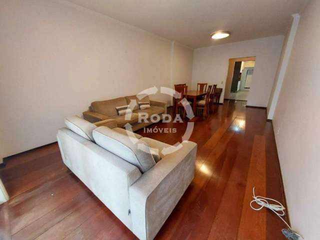 Apartamento disponível para venda bairro Boqueirão, 3 quadras da praia, 3 dormitórios.