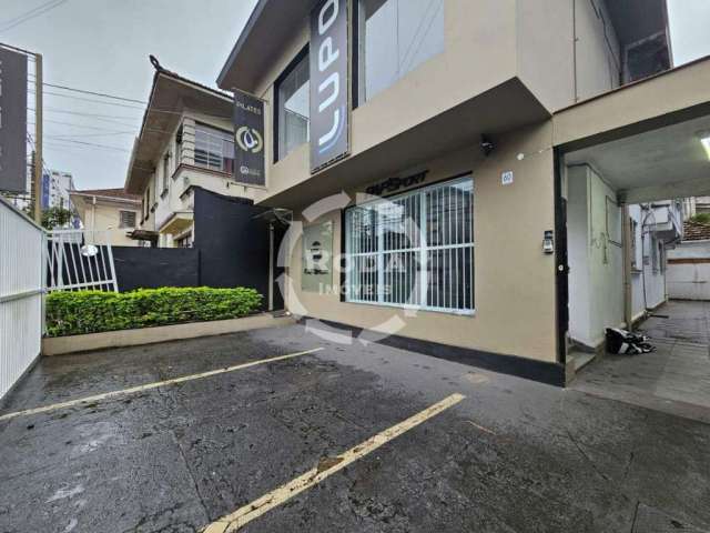 Ótima Casa (Sobrado) de 4 dormitórios, com 300m², para montar seu negócio ou Comércio em Santos.