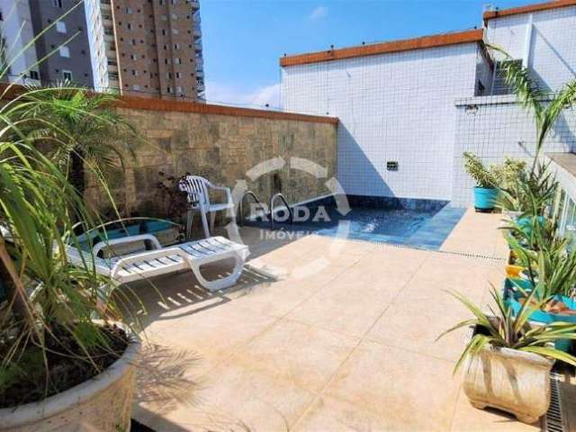 Cobertura Duplex com piscina, 3 Quartos, 4 banheiros e 2 vagas de garagem paralelas demarcadas