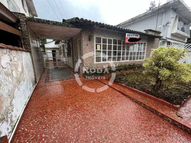 Terreno com casa para venda, Ponta da Praia, excelente localização, 275 metros.