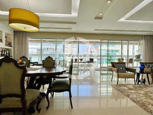 Apartamento com 4 Quartos e 6 banheiros à Venda, 191 m² por R$ 2.300.000