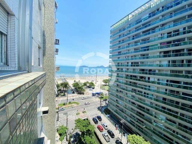 Apartamento de 1 Dormitório Frente ao Mar no Embaré, Andar Alto e Totalmente Reformado