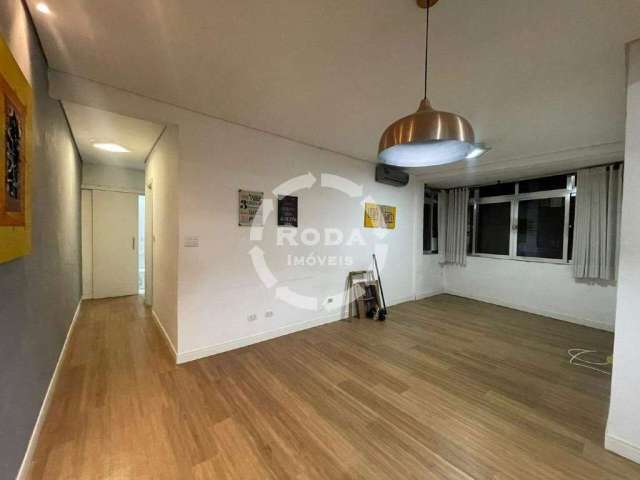 Apartamento próximo da praia à venda, 2 dormitórios, 1 suíte, no Embaré, em Santos/SP