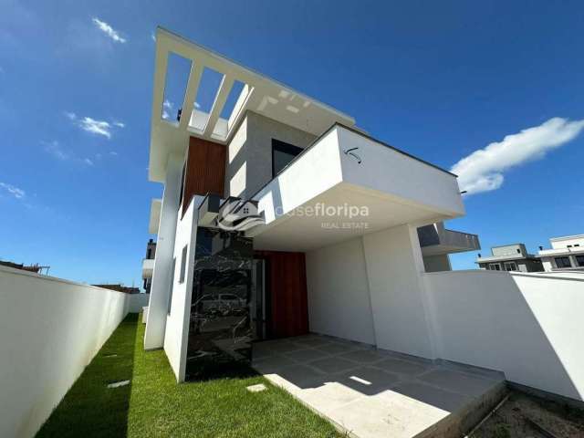 Casa à venda, 100 metros do Mar no Loteamento Jardim Campeche, Campeche, Florianópolis, SC