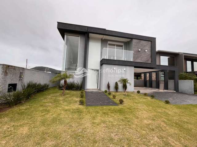 Ótima Casa à venda em Condomínio Fechado no Norte da Ilha / São João do Rio Vermelho, Florianópolis