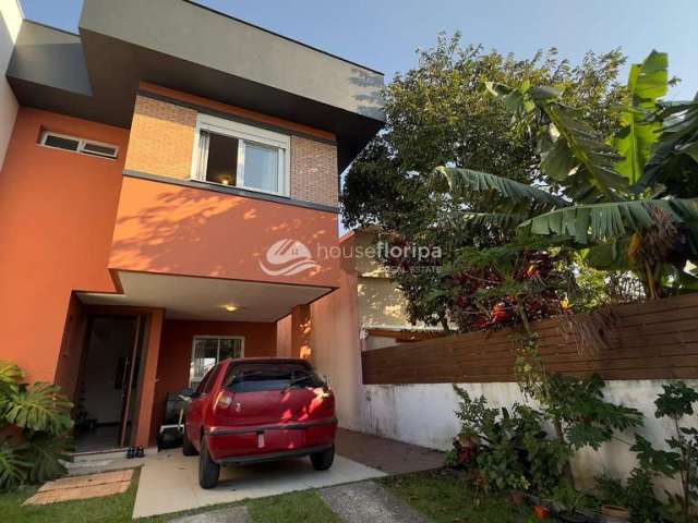 Casa à venda, Campeche, Florianópolis, SC - Possui 3 dormitorios sendo 1 suite com 128m² de area pr