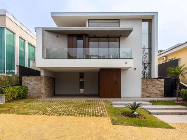 Casa para Venda em Santana de Parnaíba, Alphaville, 4 dormitórios, 4 suítes, 3 banheiros, 4 vagas