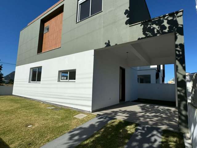 Casa Residencial em Balneário dos Açores