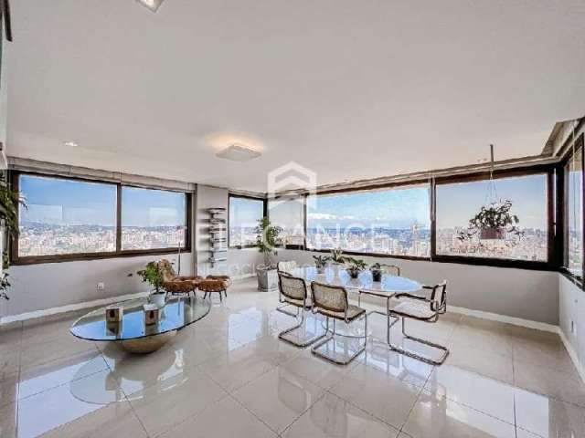 Elegance Imóveis vende apartamento em andar alto com 168 m2 privativos, 3 ou 4 suítes, lareira, lavabo, 3 vagas box garagem. Rio Branco Porto Alegre