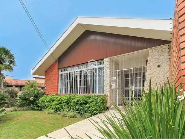 Casa com 3 quartos à venda na Rua Luiz Voelcker, 411, Três Figueiras, Porto Alegre, 358 m2 por R$ 2.400.000