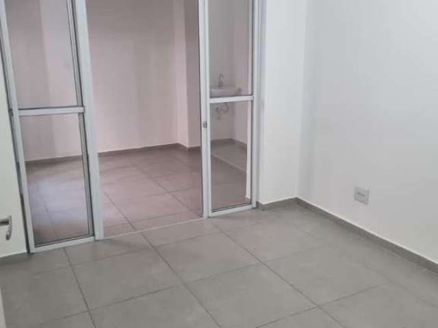 Sala comercial para locação no Tatuapé, São Paulo-SP: 2 salas, 2 banheiros, 25m² de área.