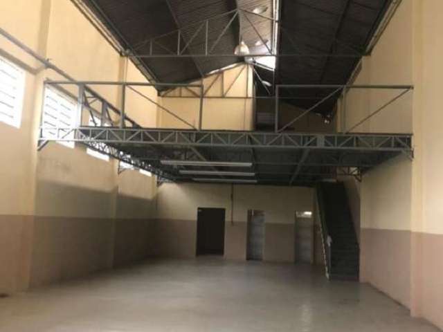 Galpão Comercial para Locação em Itaquera, São Paulo-SP: 650m² e 2 Banheiros!