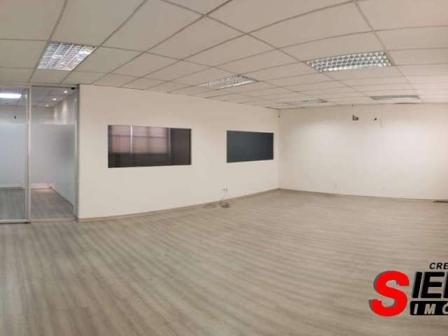 Sala comercial para locação na Barra Funda, São Paulo-SP: 2 salas, 4 banheiros, 189m² de área.