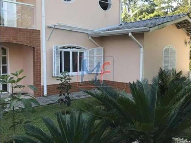 REF: 16.237 Linda casa no Rio Grande - SBC, 1.000 m²  a.u., 4 quartos (2 suítes), sala, cozinha, escritório, banheiro, piscina, lareira, jardim, 2 vgs.