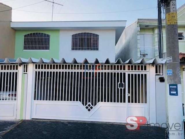 REF 16.598 - Lindo sobrado no Jd. Guanca, 163 m² a.u., 4 quartos, sala, cozinha, 3 banheiros, área de serviço, churrasqueira e 2 vagas.