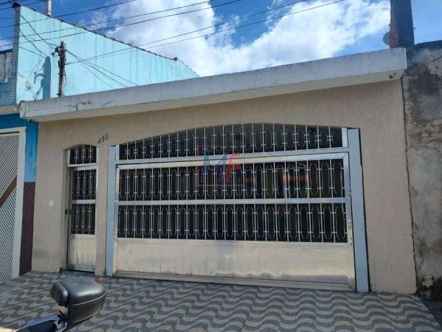 Excelente casa em Itaquera, 160 m² a.c., 2 dormitórios, 2 banheiros, salas de estar e jantar, cozinha, churrasqueira e 3 vagas (REF 17.224)